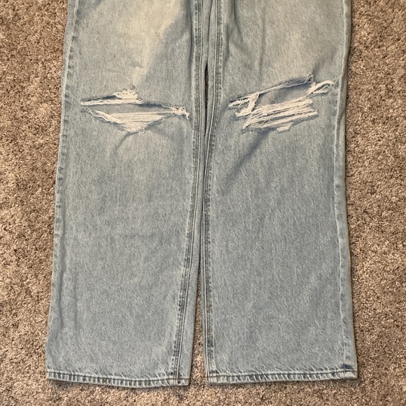 American Eagle Outfitters Light Blue Stovepipe 8 long EUC - Picture 2 of 7